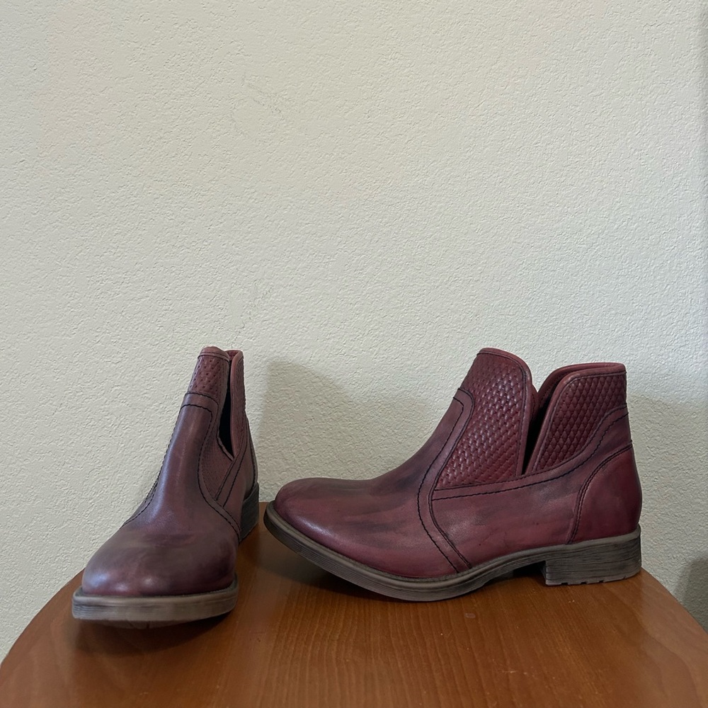 Women's Burgundy Leather Ankle Boots